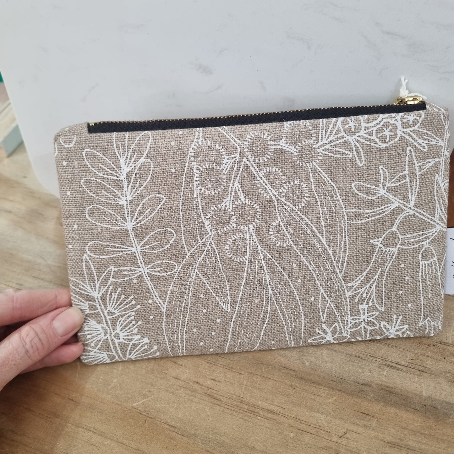 Clutch (Medium) - Naturally Floral